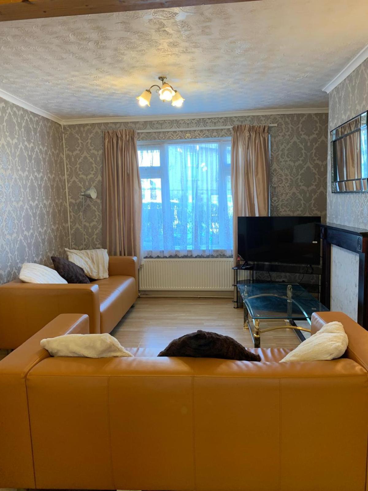 Room Only Guest Accommodation, Guest House Self Catering Bangor  Ngoại thất bức ảnh