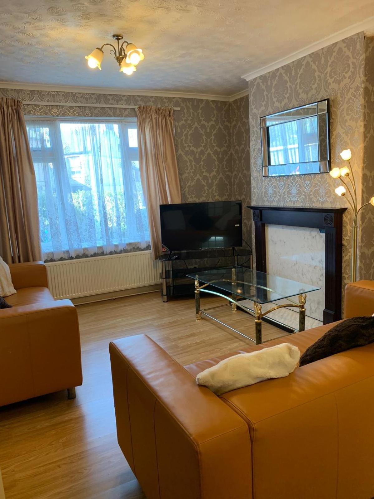 Room Only Guest Accommodation, Guest House Self Catering Bangor  Ngoại thất bức ảnh