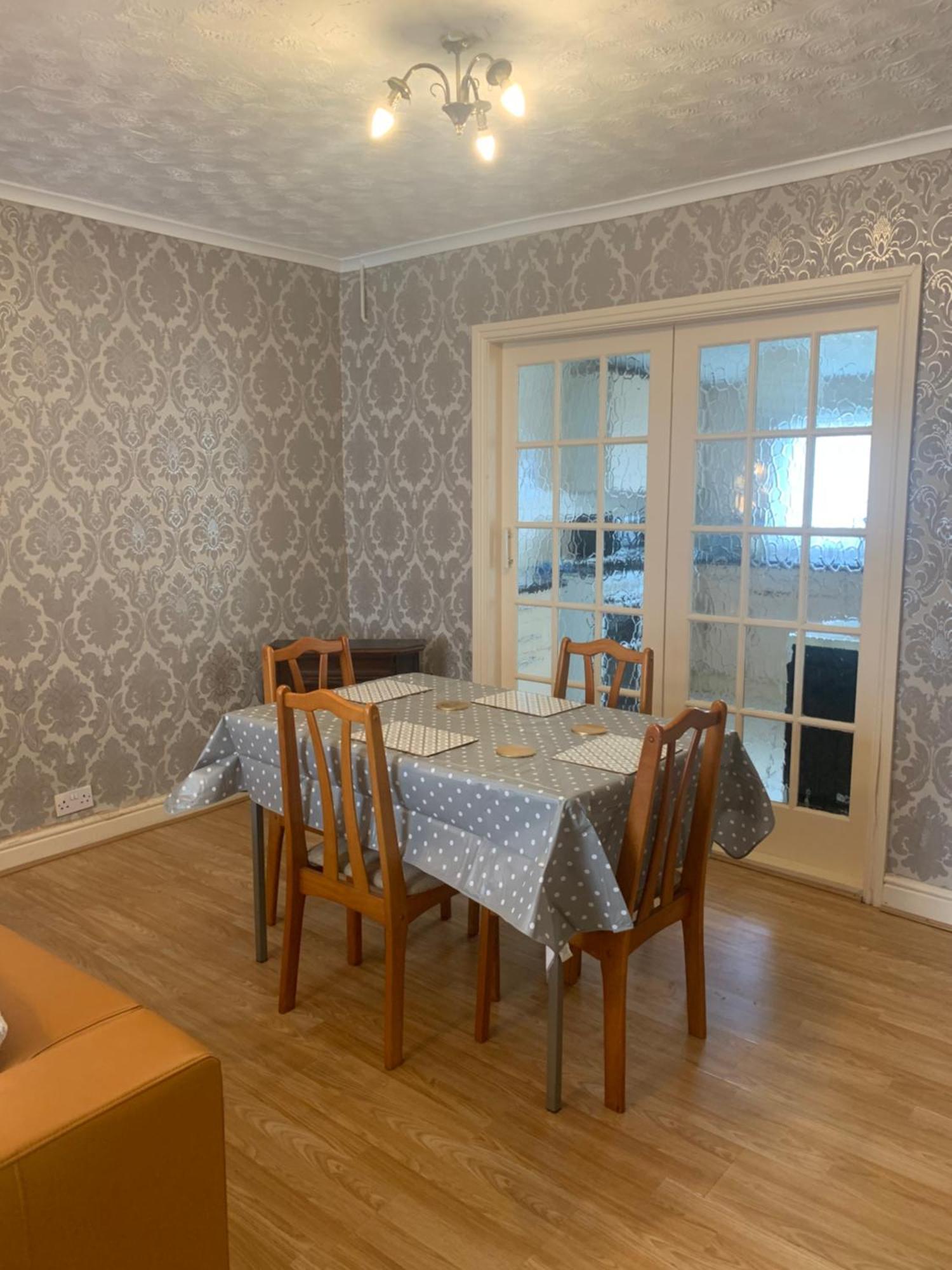 Room Only Guest Accommodation, Guest House Self Catering Bangor  Ngoại thất bức ảnh