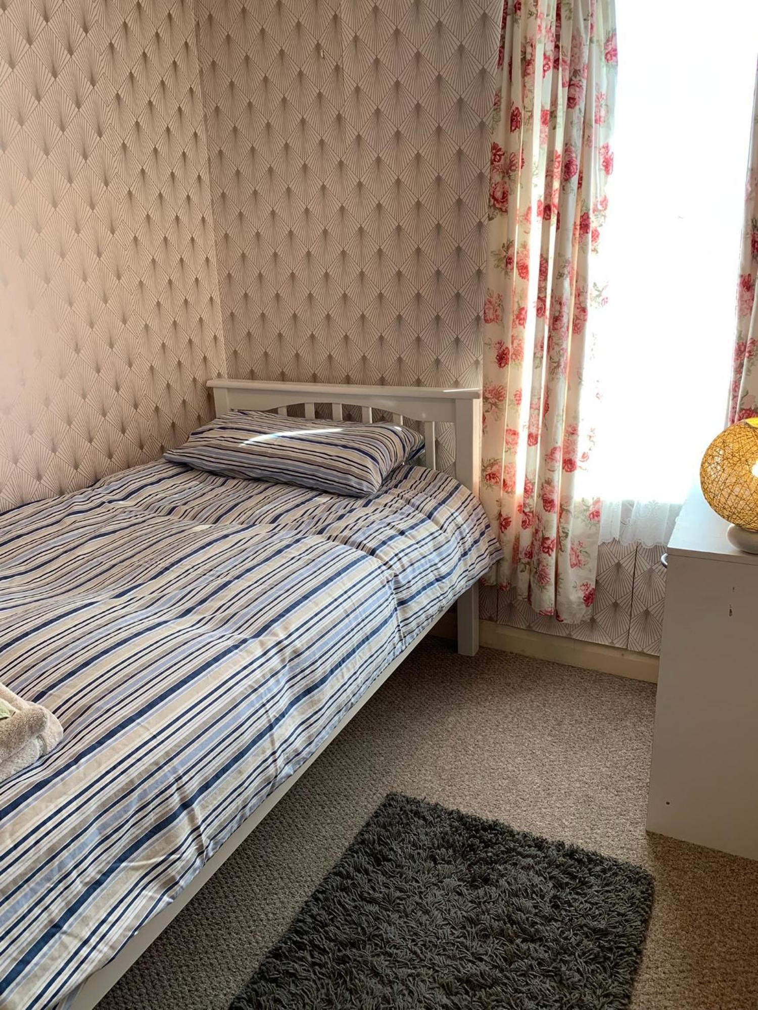 Room Only Guest Accommodation, Guest House Self Catering Bangor  Ngoại thất bức ảnh